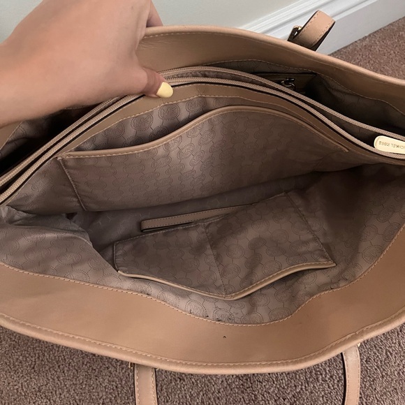 Michael Kors Brown Large Jet Set Tote and Matching Wallet Great Condition! - Picture 9 of 11